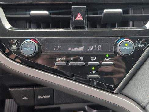 Used 2024 Toyota Camry XLE FWD image 24