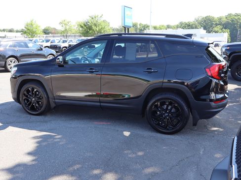 Used 2019 GMC Terrain SLE w/ Driver Convenience Package AWD/4WD image 8
