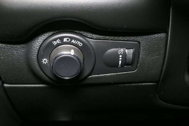 Used 2025 Dodge Durango R/T w/ Blacktop Package AWD/4WD image 43