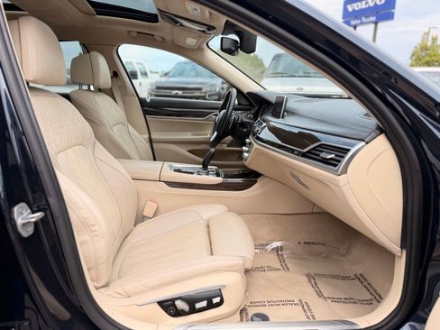 Used 2016 BMW 750i xDrive AWD/4WD image 50