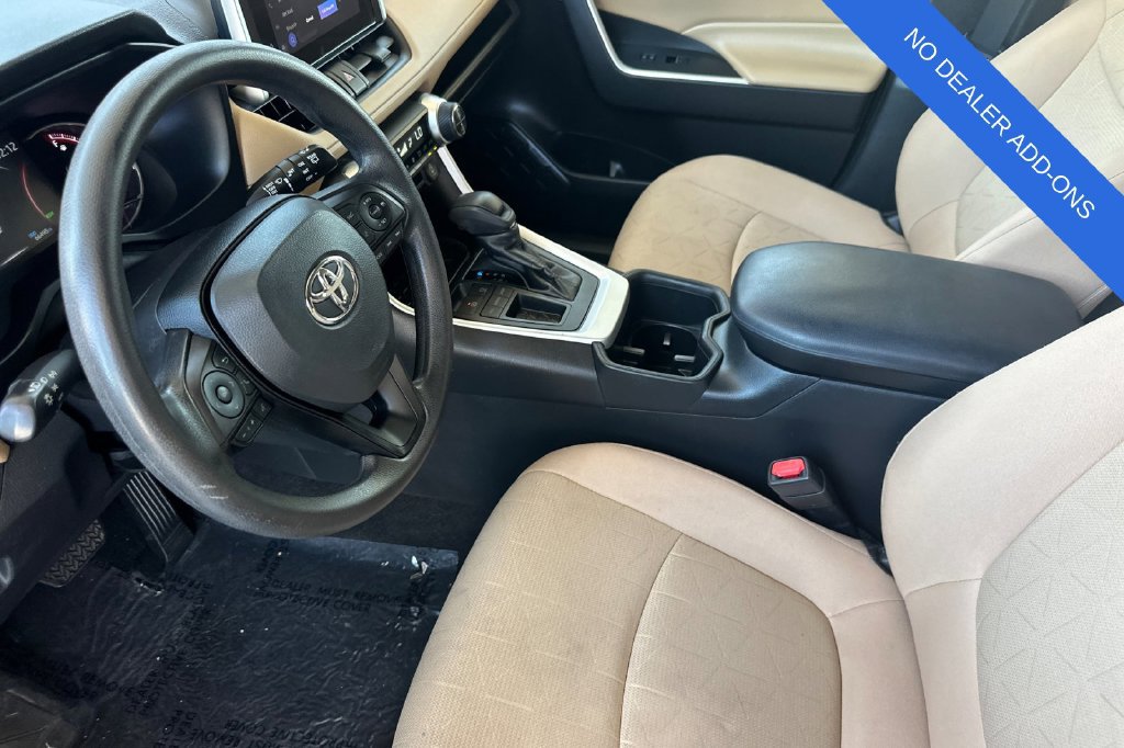 Used 2023 Toyota RAV4 XLE FWD image 10