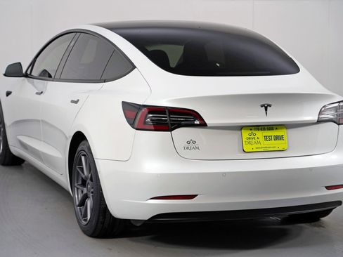 Used 2021 Tesla Model 3 Standard Range Plus image 50