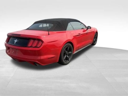 Used 2015 Ford Mustang Convertible RWD image 5