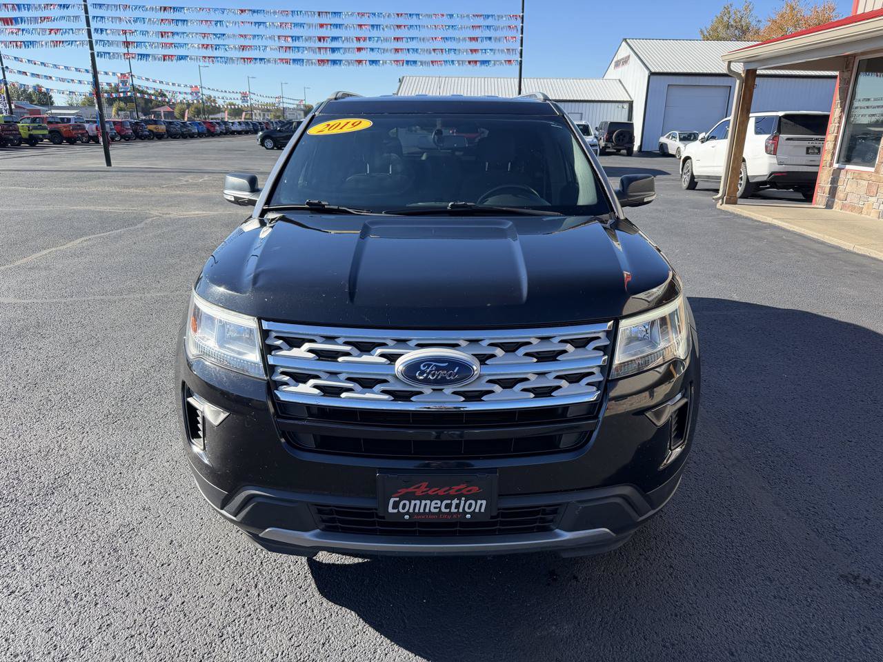 Used 2019 Ford Explorer XLT w/ Equipment Group 201A AWD/4WD image 11