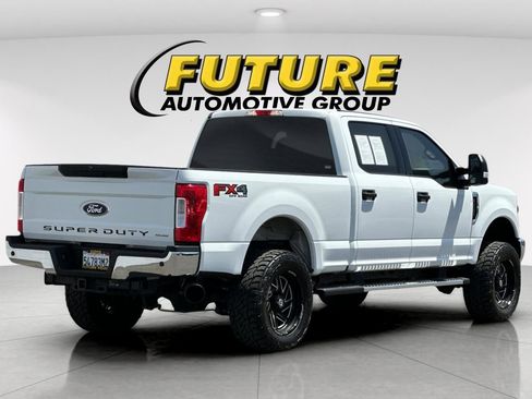 Certified 2018 Ford F250 XLT w/ XLT Value Package AWD/4WD image 3