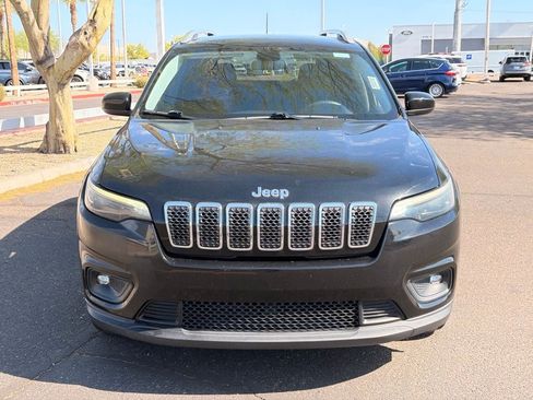 Used 2019 Jeep Cherokee Latitude w/ Popular Appearance Group FWD image 9