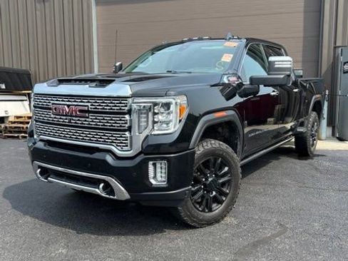 Used 2023 GMC Sierra 2500 Denali w/ Denali Black Diamond Edition AWD/4WD image 1