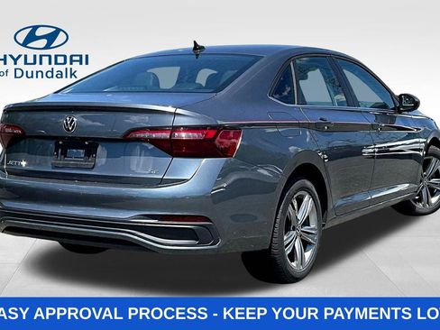 Used 2024 Volkswagen Jetta SE FWD image 5