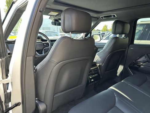 Used 2024 Land Rover Range Rover Sport SE AWD/4WD image 26