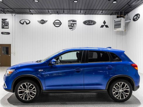 Used 2017 Mitsubishi Outlander Sport ES image 3