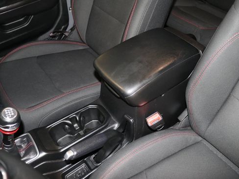 Used 2019 Jeep Wrangler Rubicon image 73