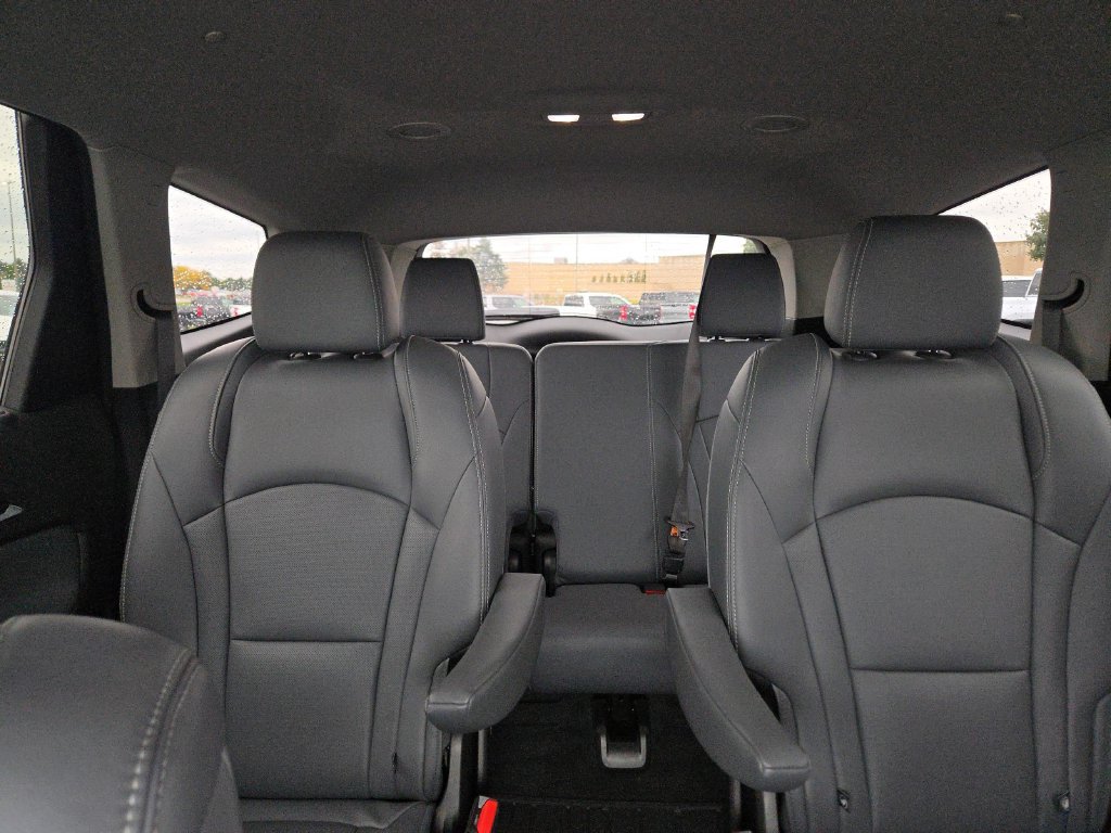 Used 2021 Buick Enclave Essence w/ Trailering Package, 5000 lbs. FWD image 9