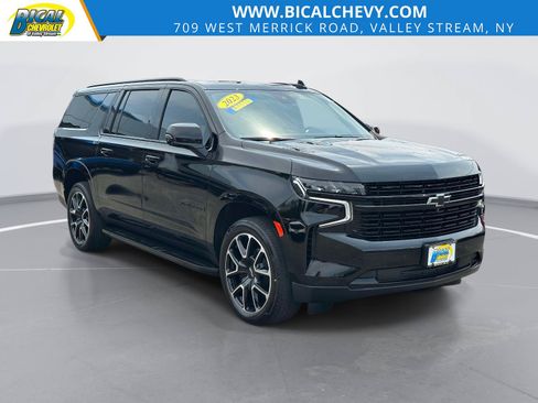 Used 2023 Chevrolet Suburban RST w/ Luxury Package AWD/4WD image 1