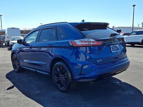 Certified 2024 Ford Edge SE w/ Black Appearance Package image 4