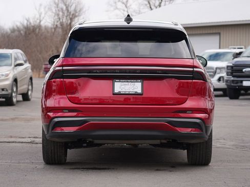 Used 2024 Lincoln Nautilus Reserve w/ Equipment Group 203A image 4