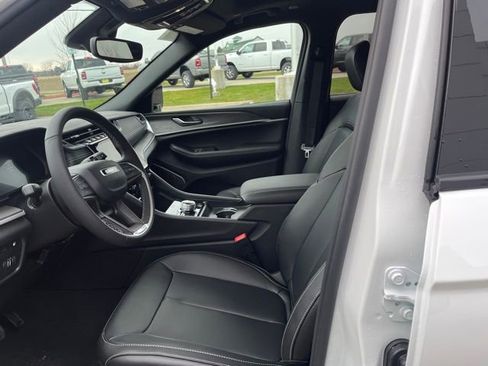 New 2024 Jeep Grand Cherokee Limited 4xe AWD/4WD image 17