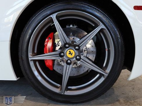 Used 2014 Ferrari 458 Italia Coupe RWD image 46