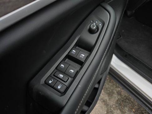 New 2025 Jeep Grand Cherokee Limited image 10