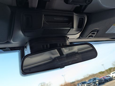 Used 2025 Jeep Wrangler Willys image 27