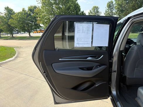 Used 2019 Buick Enclave Essence AWD/4WD image 39