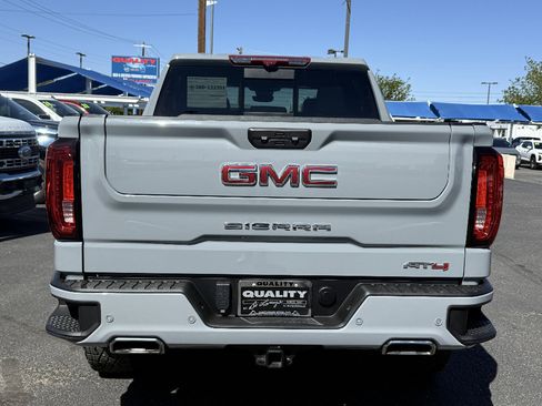 Used 2024 GMC Sierra 1500 AT4 w/ Technology Package image 6