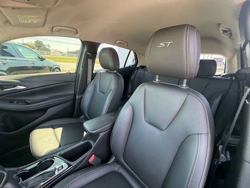 Used 2024 Buick Encore GX Sport Touring w/ Black Roof Package FWD image 13