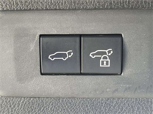 Used 2024 Toyota Grand Highlander Limited image 11