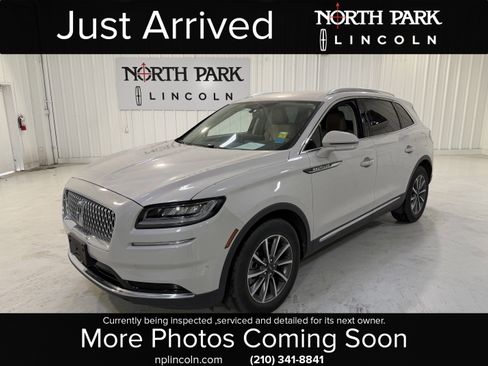 Used 2022 Lincoln Nautilus FWD image 1