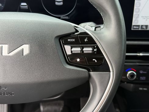 Used 2023 Kia Niro Wind FWD image 33