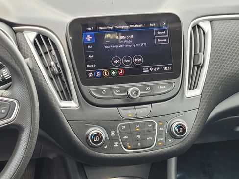 Used 2023 Chevrolet Malibu LT image 15