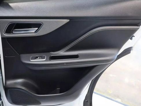 Used 2020 Jaguar F-PACE S image 42