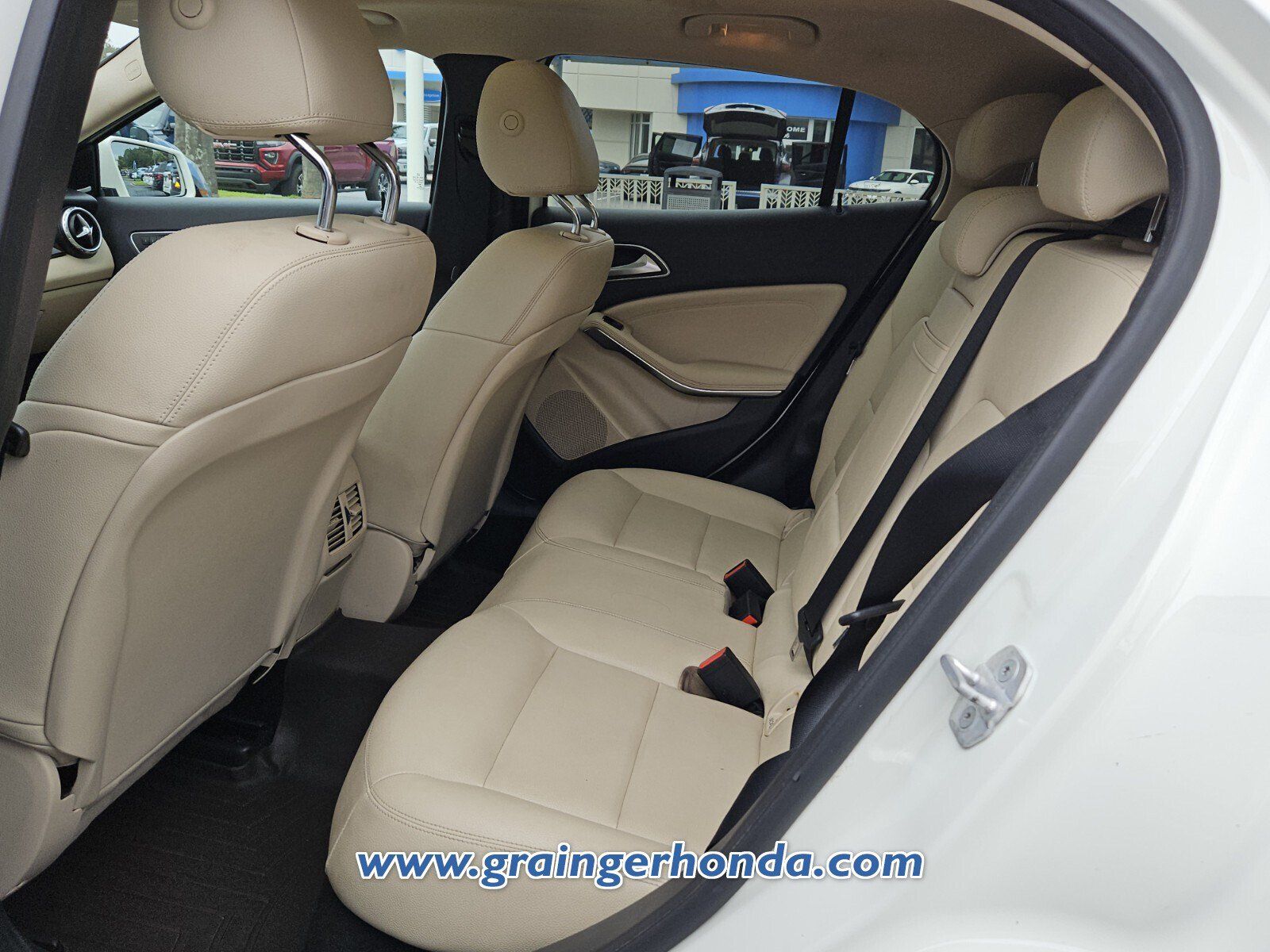 Used 2015 Mercedes-Benz GLA 250 image 11