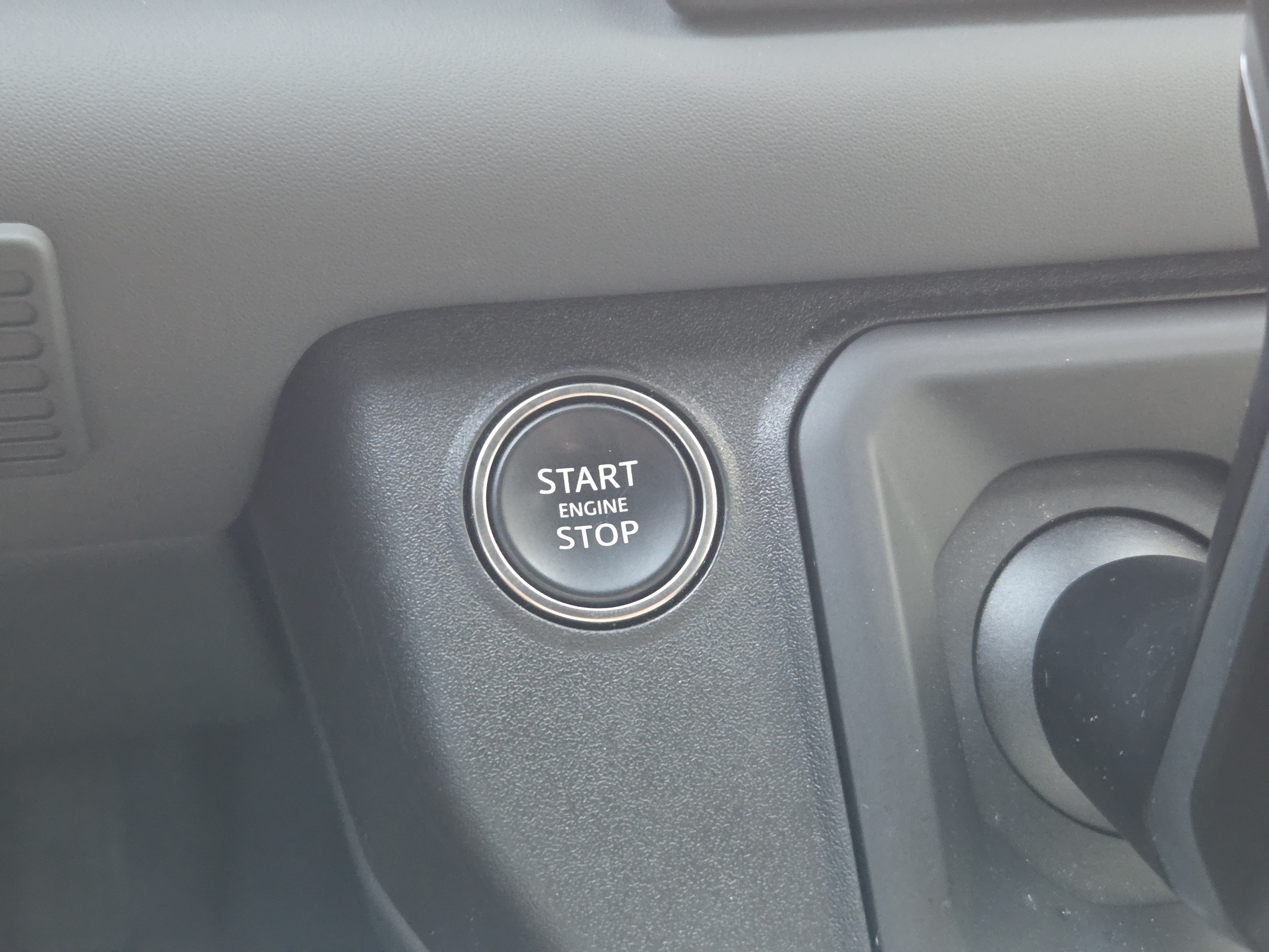 Certified 2023 Land Rover Defender 130 X-Dynamic SE AWD/4WD image 21