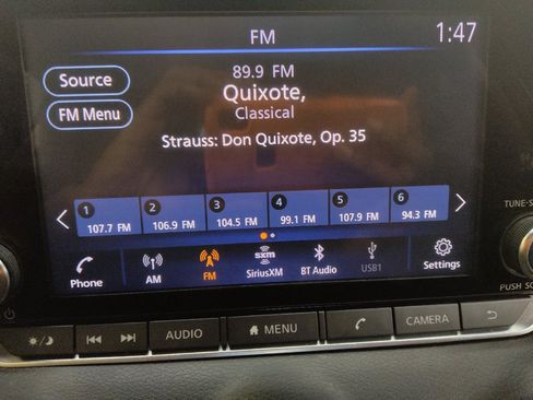 Used 2020 Nissan Sentra SV FWD image 25