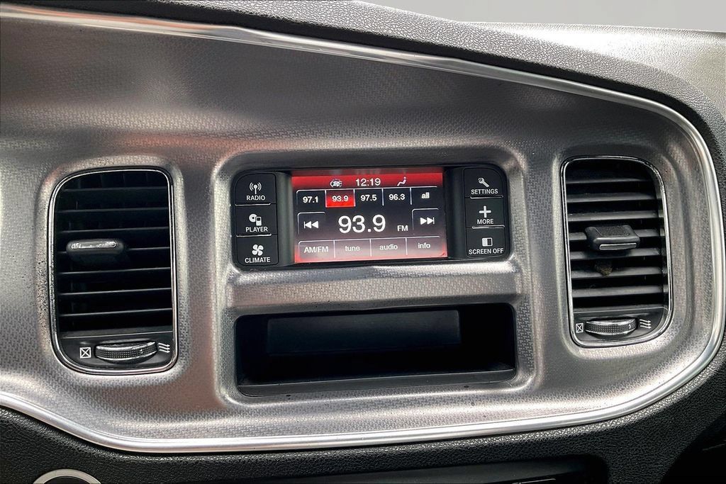 Used 2014 Dodge Charger SE RWD image 16
