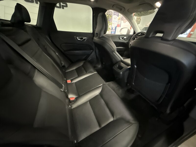 Used 2023 Volvo XC60 B5 Core AWD/4WD image 24