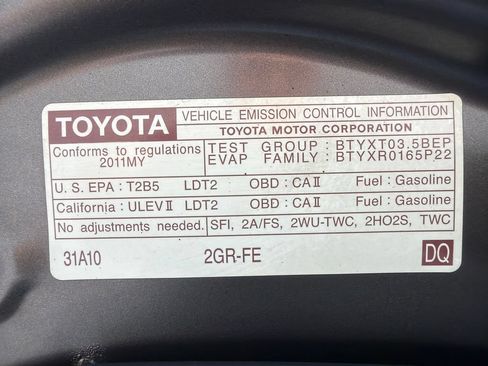 Used 2011 Toyota Highlander 4WD w/ Tow Pkg image 27