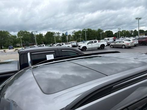 Used 2021 Ford Explorer ST w/ Equipment Group 401A AWD/4WD image 3