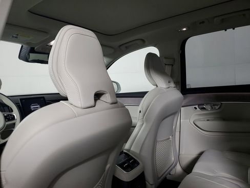 New 2026 Volvo XC90 T8 Ultra w/ Protection Package Premier AWD/4WD image 14