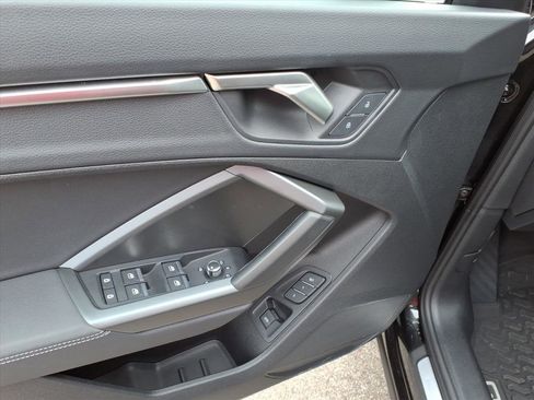 Certified 2025 Audi Q3 2.0T Premium w/ Convenience Package image 14