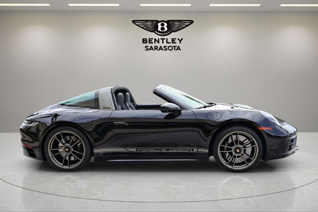 Used 2024 Porsche 911 AWD/4WD image 5