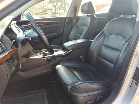 Used 2017 Kia Cadenza Premium w/ Luxury Package image 9