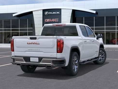 New 2026 GMC Sierra 1500 SLT image 4