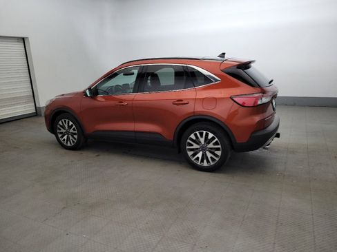 Used 2020 Ford Escape Titanium AWD/4WD image 3