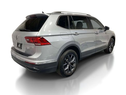 Used 2023 Volkswagen Tiguan SE FWD image 4