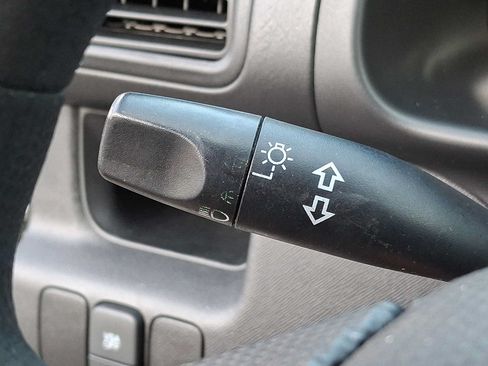 Used 2006 Honda CR-V LX image 17
