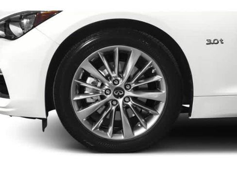 Used 2018 INFINITI Q50 Luxe w/ Sensory Package (Luxe) AWD/4WD image 14