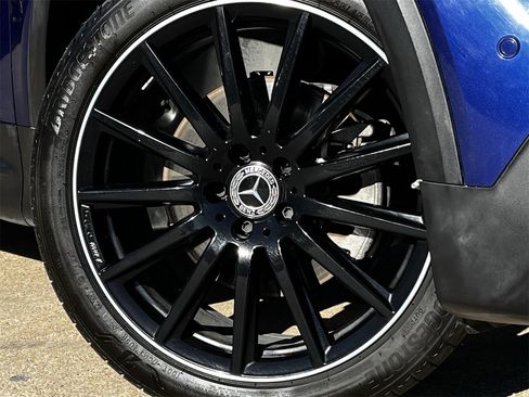 Used 2021 Mercedes-Benz GLB 250 image 30