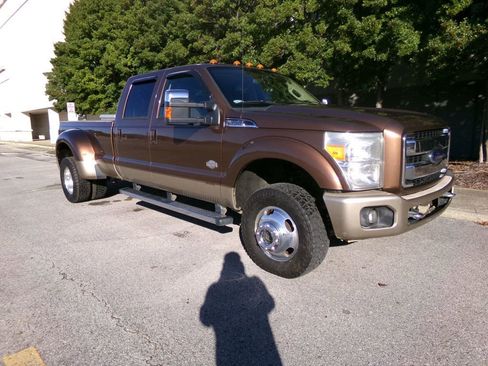 Used 2012 Ford F350 King Ranch w/ King Ranch w/Chrome Pkg image 2