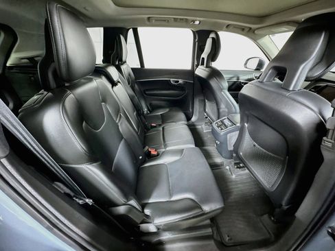 Used 2020 Volvo XC90 T5 Momentum AWD/4WD image 25